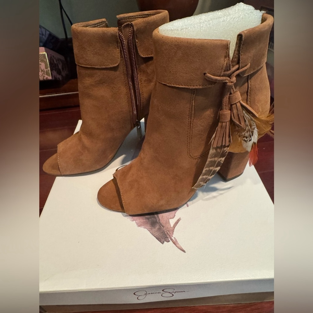 NIB- Jessica Simpson Tan Suede Peep-Toe Booties